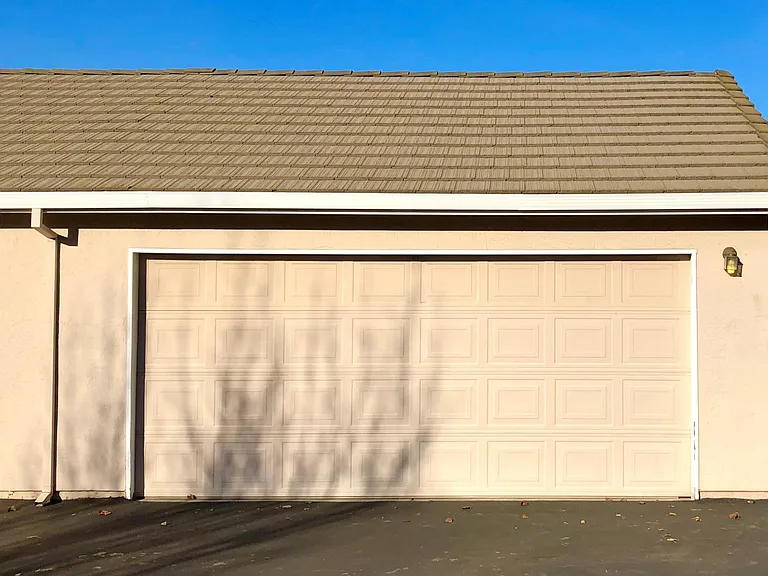 842 E Dana St — Photo 14