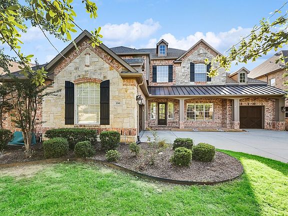 3rd image of 1341 Terrace Dr