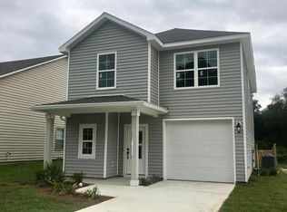 48 Avery Dr, Valparaiso, FL 32580