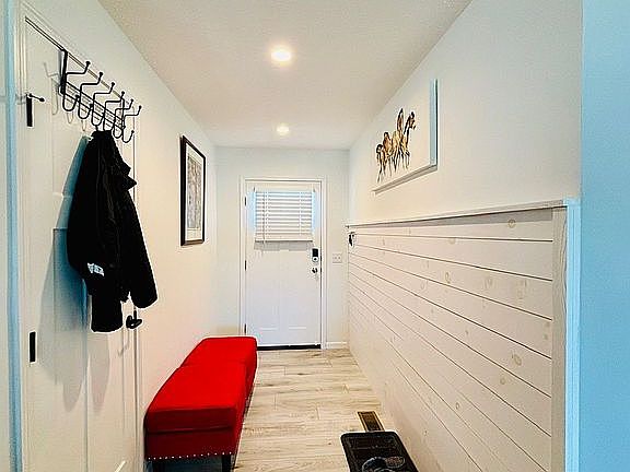 5th image of 8815 Boyer Dr