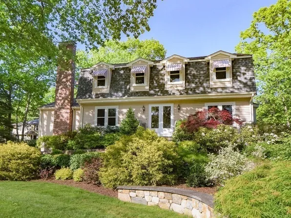 37 Hatters Hill Rd, Medfield, MA 02052