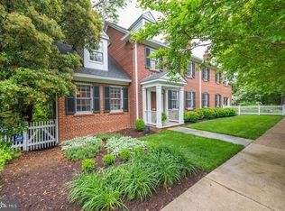 405 Rucker Pl, Alexandria, VA 22301