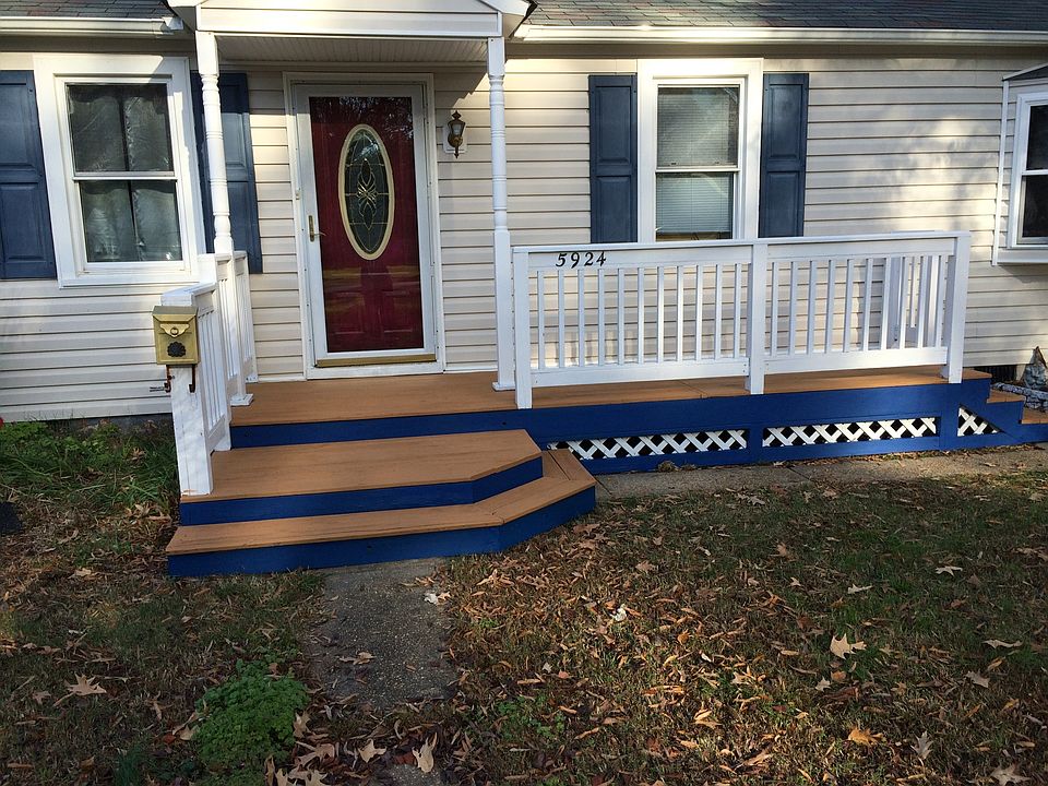 2nd image of 5924 Wickham Ave