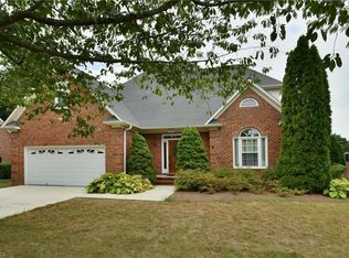 1070 Reynolds Price Dr, Kernersville, NC 27284