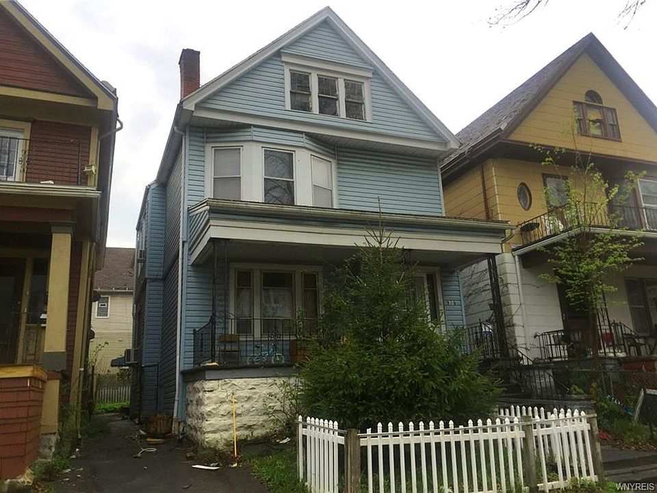1st image of 979 Lafayette Ave