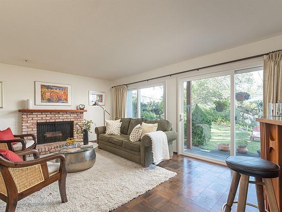 4th image of 196 Esmeyer Drive