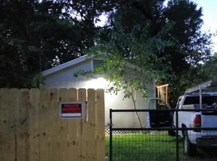 208 Texas Ave, Bacliff, TX 77518