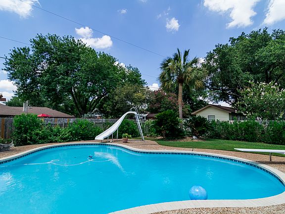 Pool w/Slide & Diving Board