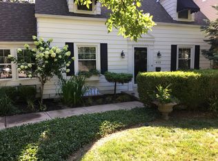 423 N 61st St, Omaha, NE 68132