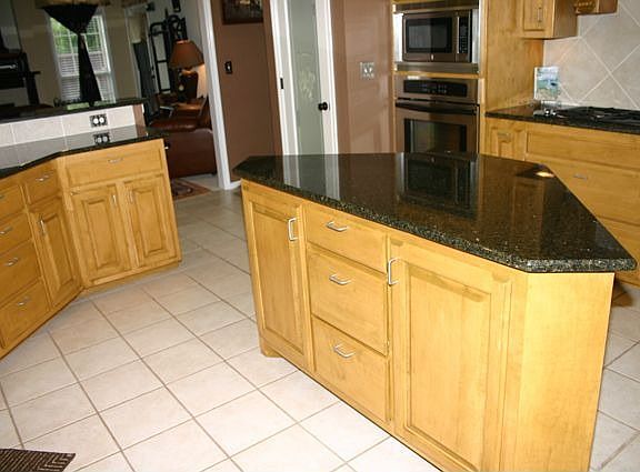 Moveable center island