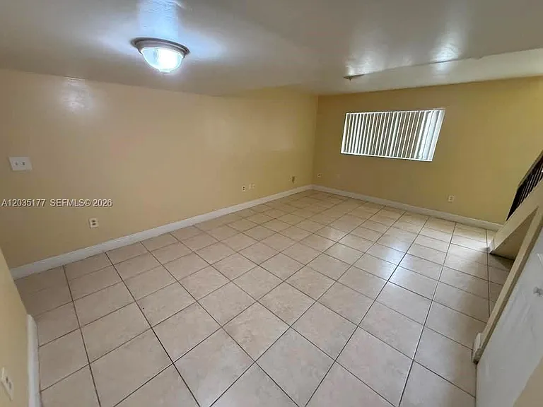 5 Olive Dr #12 — Photo 7