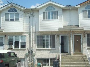 46 Bridge Ct, Staten Island, NY 10305