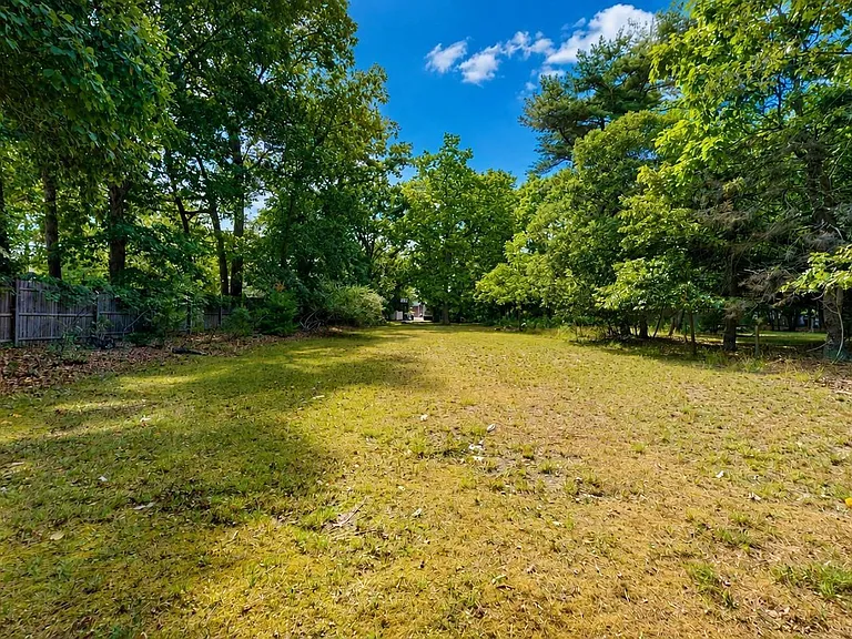 316 Pitney Rd — Photo 45