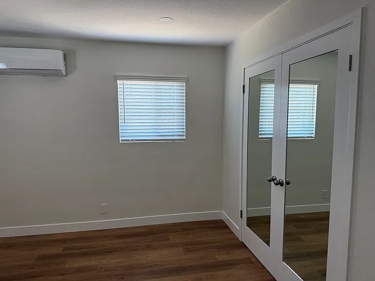 1834 E Lomita Ave — Photo 4