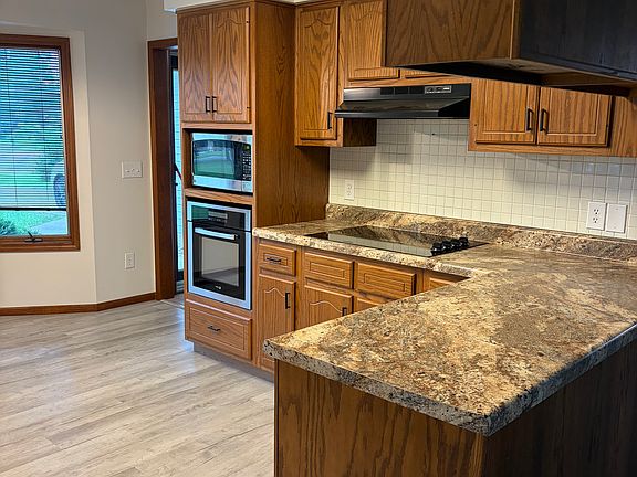 4th image of 1321 Reed Rd #1321