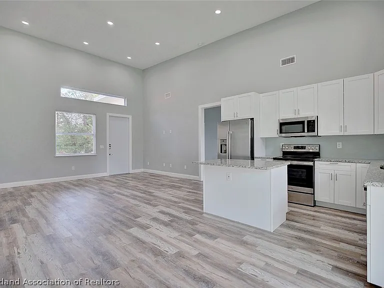 2545 N Odessa Rd — Photo 6