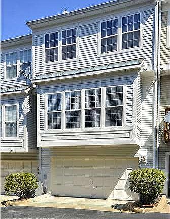 2nd image of 4068 Fountainside Ln