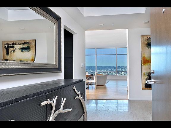 2nd image of 900 W Olympic Blvd Unit 44