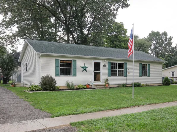 1119 Krum Ave, Three Rivers, MI 49093