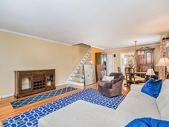 5th image of 158 Brookfield Ave