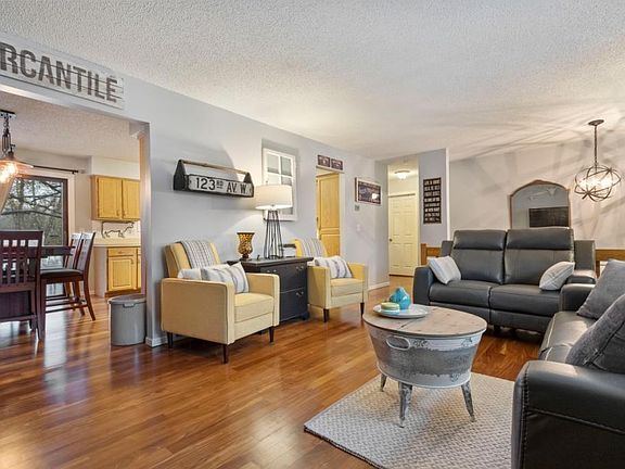 5th image of 1700 143rd Ln NE