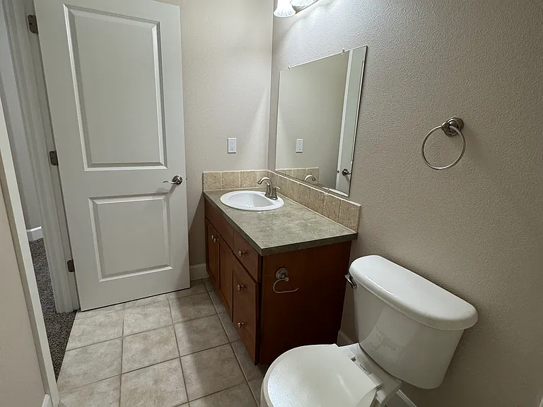 211 Silver St #D — Photo 10