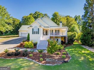250 Blackberry Ln, Douglasville, GA 30134