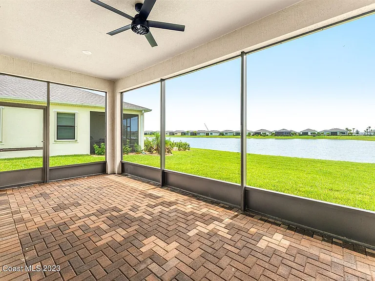 2323 Great Belt Cir — Photo 31