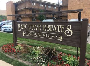 9612 W Higgins Rd APT 1D, Rosemont, IL 60018