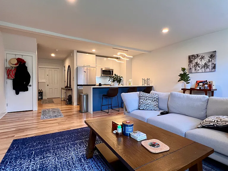 517 Fairmount Ave #3F — Photo 4