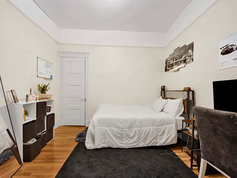 2522 N Burling St #2 — Photo 14