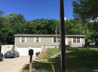 2305 Huntoon Rd, Saint Joseph, MO 64505