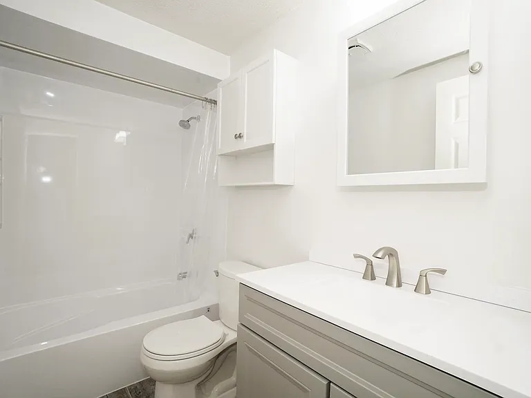 50 Brookside Dr #G5 — Photo 16