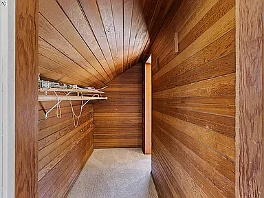 612 N State St — Photo 39