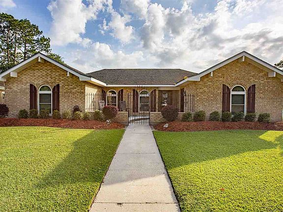 3rd image of 2200 Acadian Dr
