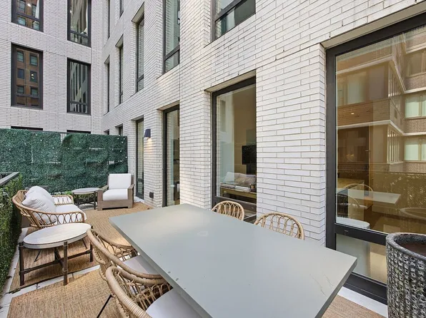 15 W 61st St #3F, New York, NY 10023