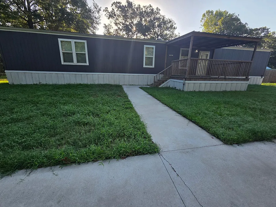 24328 Creekwood Dr