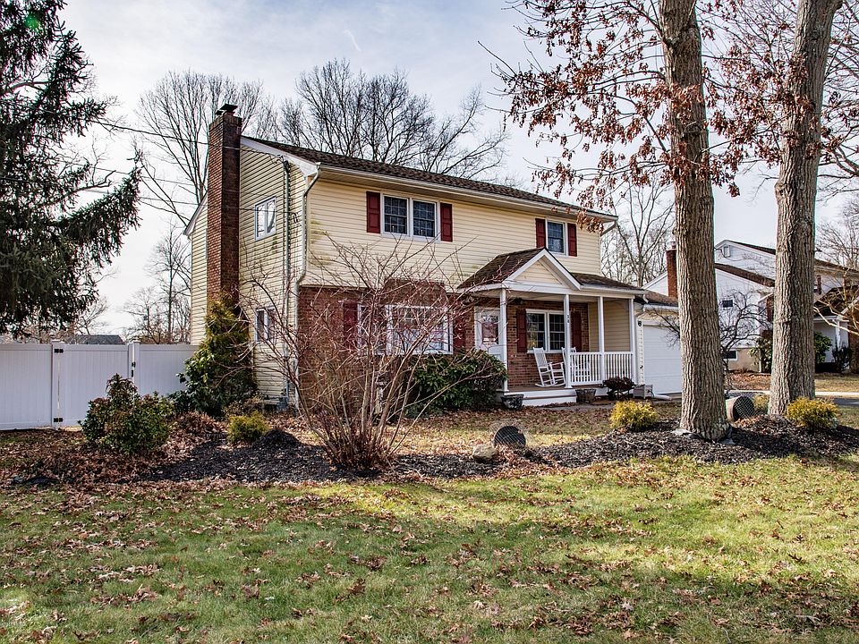 1st image of 38 Oakside Dr