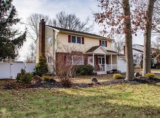 38 Oakside Dr, Toms River, NJ 08755