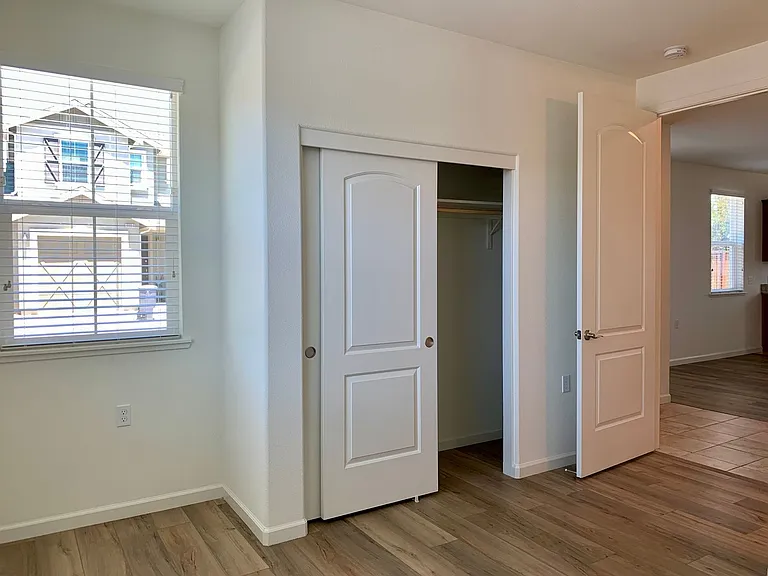 1900 Monroe Ct #100 — Photo 18