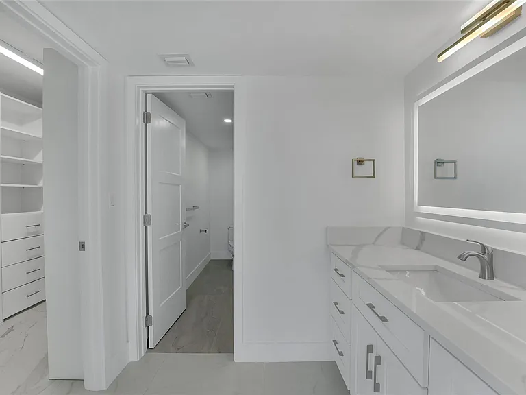 3900 Galt Ocean Dr #511 — Photo 39