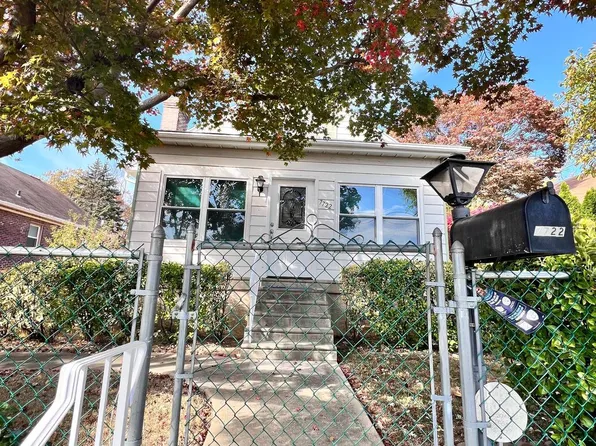 7722 Frontenac St, Philadelphia, PA 19111