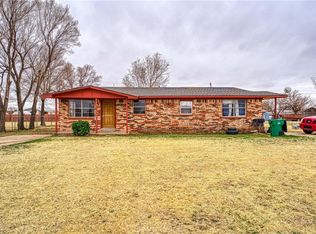 302 E 6th St, Duke, OK 73532