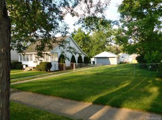 15388 Dixie, Redford, MI 48239
