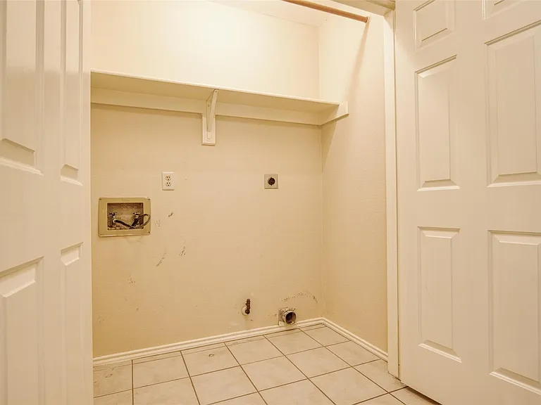 1411 Rivercrest Blvd — Photo 19