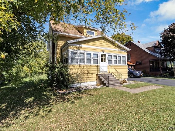 3rd image of 6436 Webster Rd