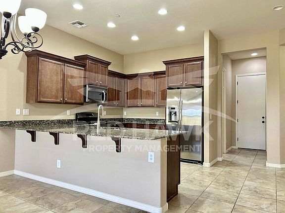 4th image of 1748 N Makalu Cir