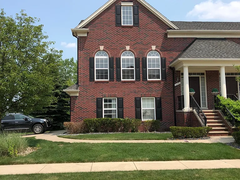838 Red Run Dr — Photo 2