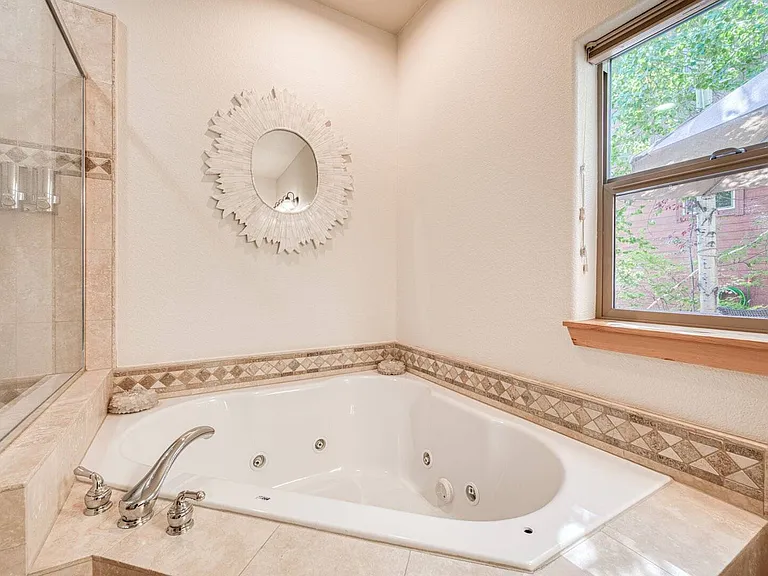 10559 Sara Bear Ln — Photo 21