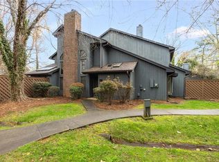 210 College Rd APT 601, Greensboro, NC 27410